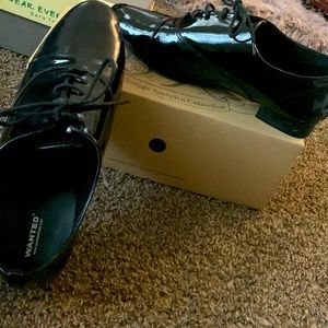 WANTED- Black dressy shoes!